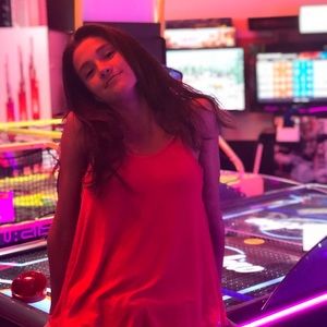 Meet your Posher, Pia